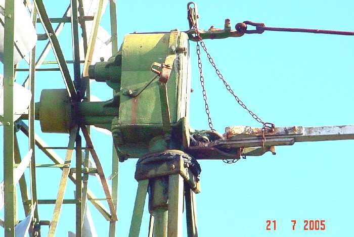 Bryan Bros. oilbath windmill type 2.